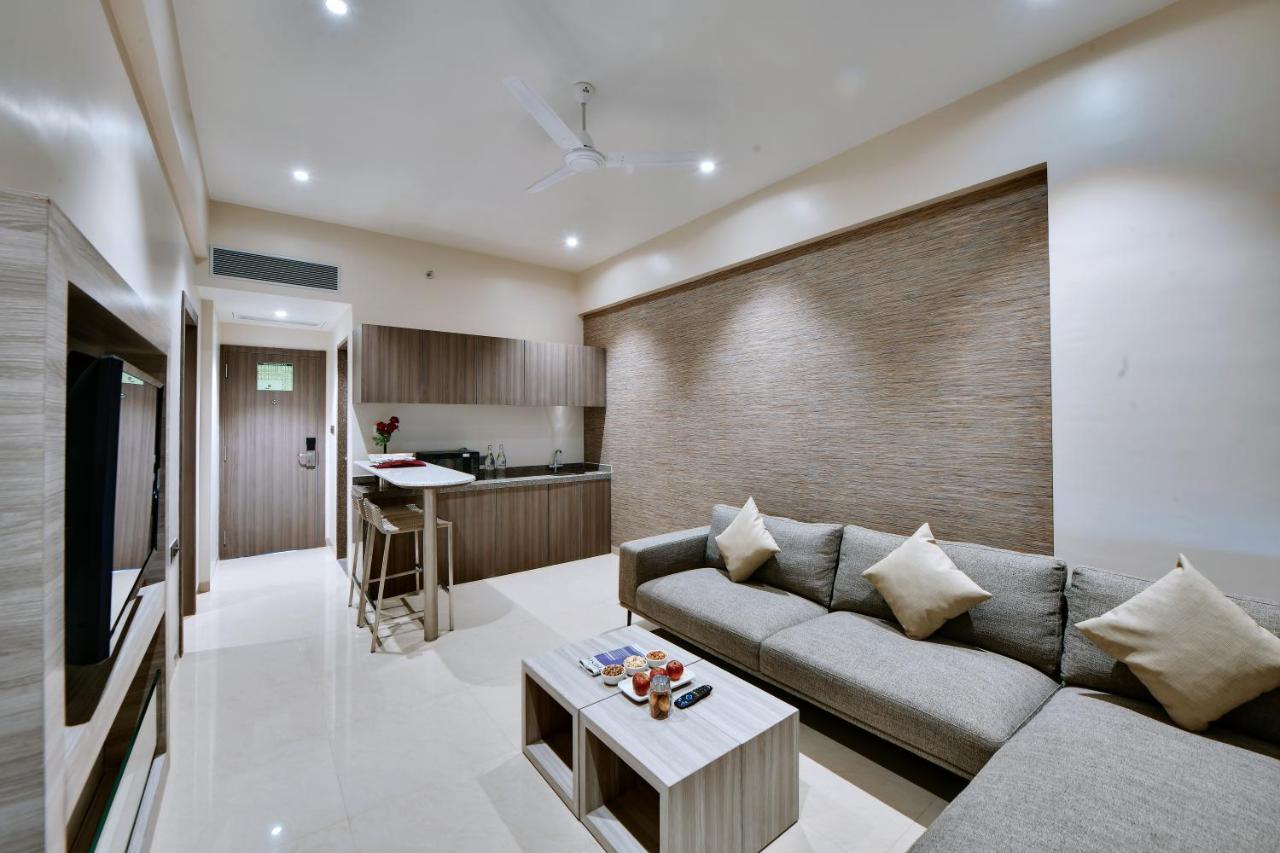 Click Hotel Pithampur Mhow Exterior foto